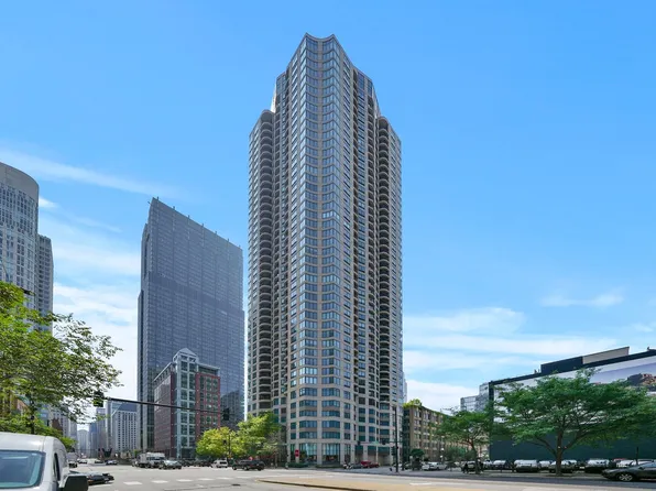 400 N La Salle Dr APT 2908, Chicago, IL 60654