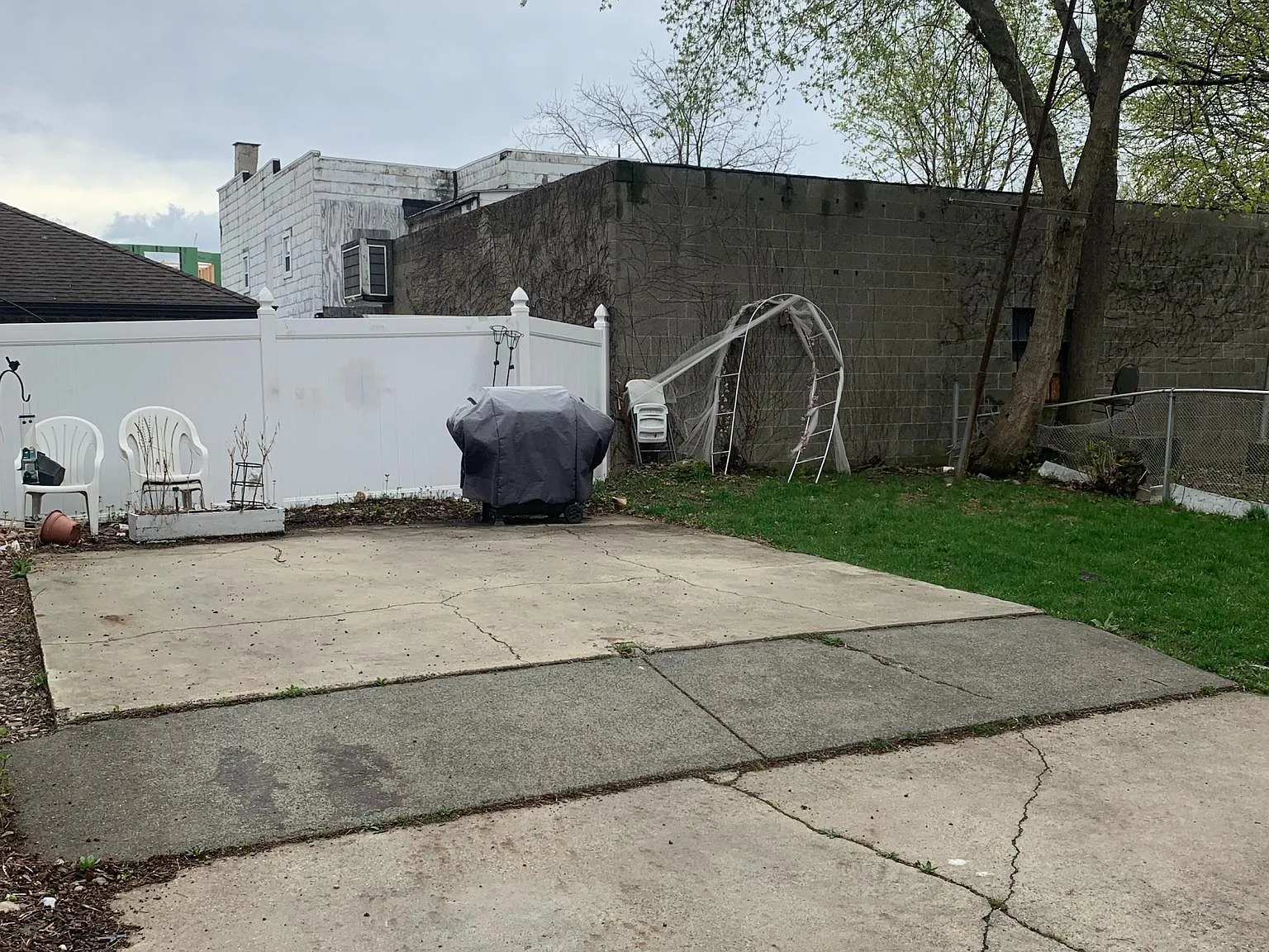 3 bed, 1500 sqft, $1,500 — Photo 2
