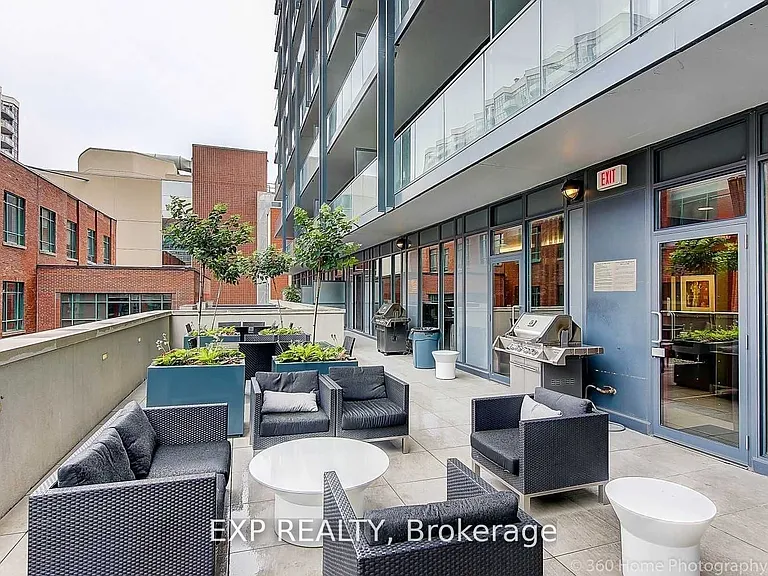 105 George St #705 — Photo 13