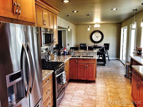 5th image of 38055 Villa Mar St