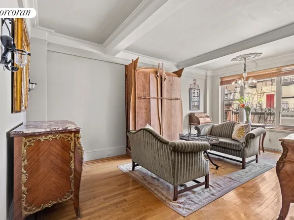 7 Park Avenue image 1 of 5