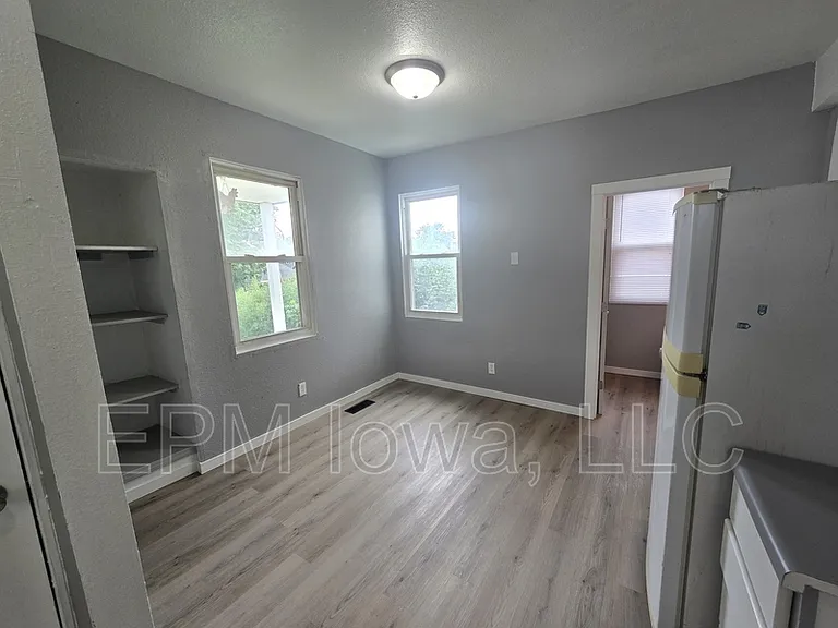 1527 4th Ave SE — Photo 12