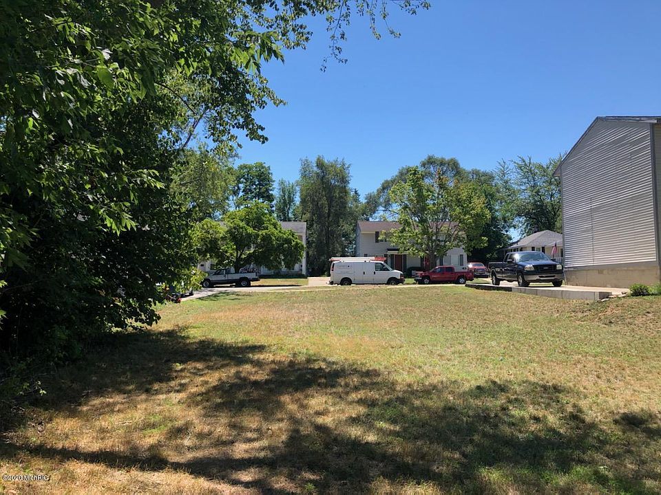 2nd image of 1631 Pennoyer Ave