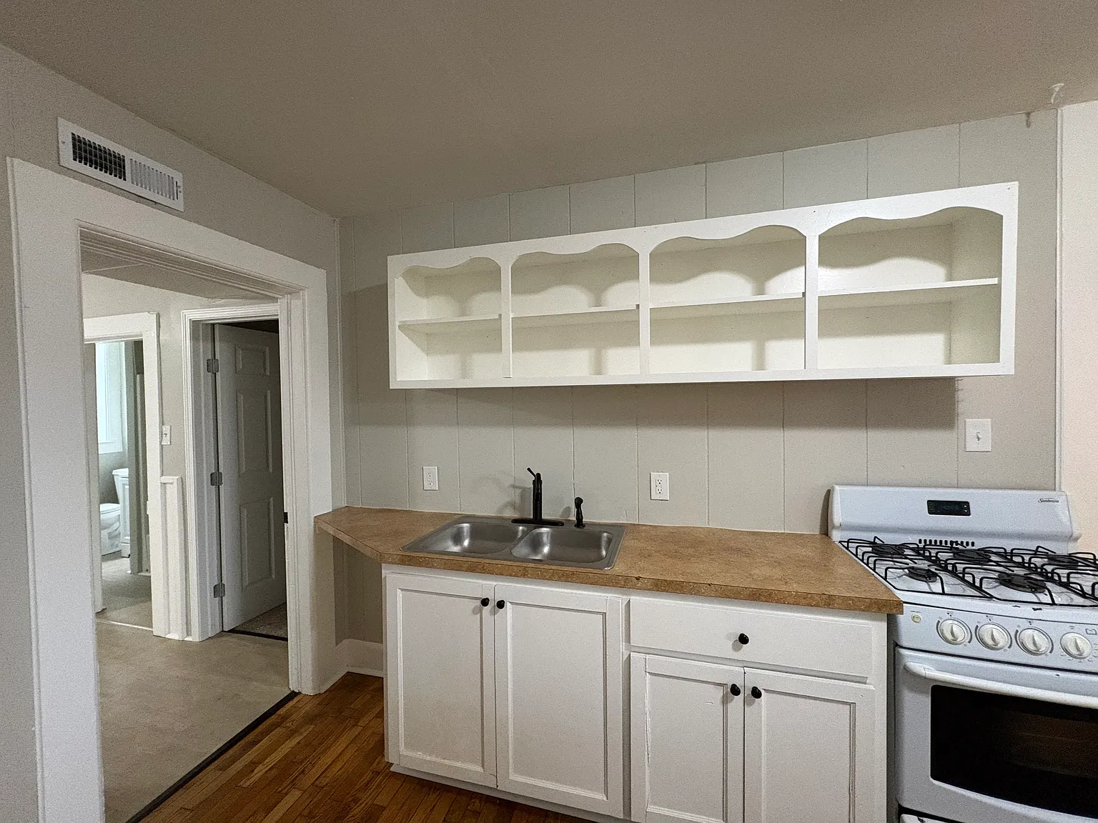 514 Seneca St. Apt. C — Photo 3