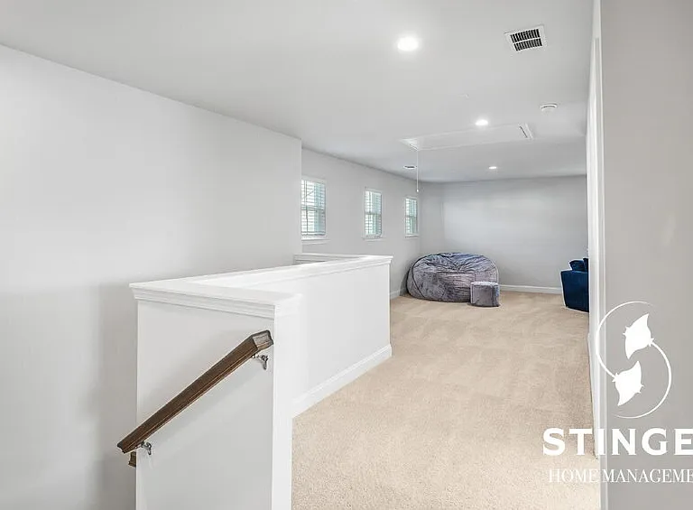 1174 Danner Dr — Photo 22