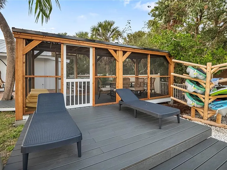 31 Lands End Ln — Photo 42