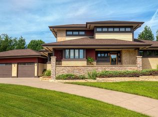 1468 NW 121st St, Clive, IA 50325