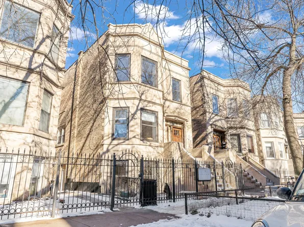 2540 W Cortez St APT 2F, Chicago, IL 60622