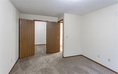 Norway Pines Apartments — Photo 22