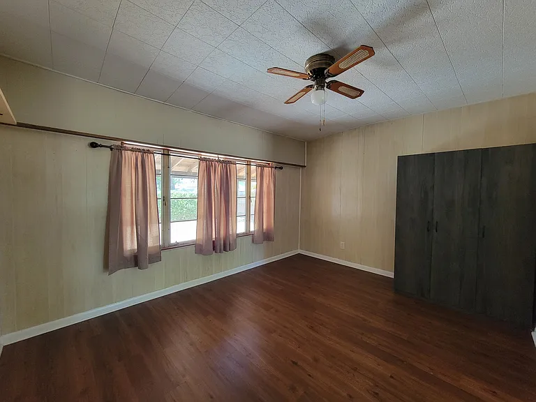 4027 Iris St N — Photo 14