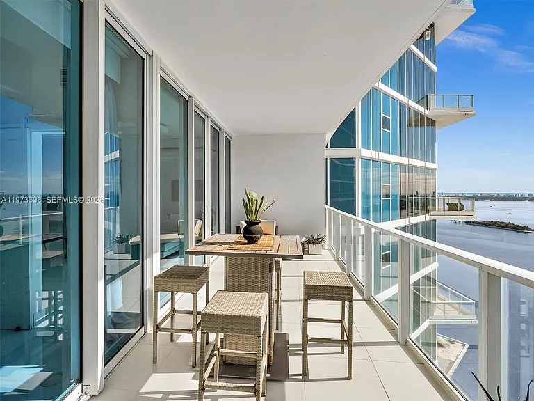 2020 N Bayshore Dr #3303 — Photo 16