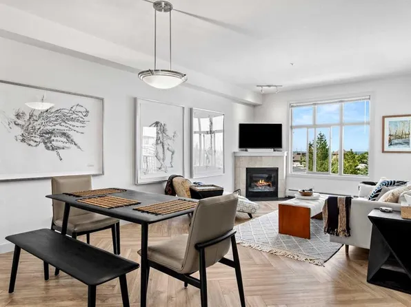 100 W Lakeway Blvd #315, Sylvan Lake, AB T4S 0A4