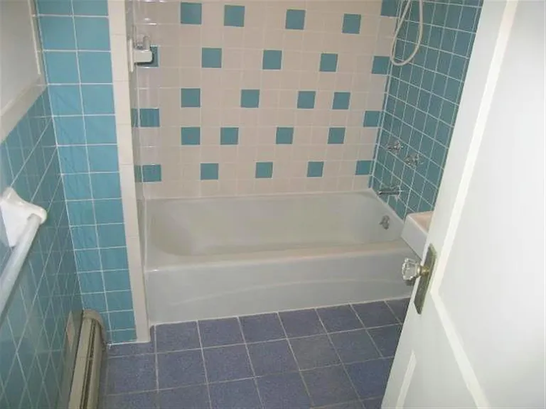 79 Clarendon Ave #1 — Photo 3