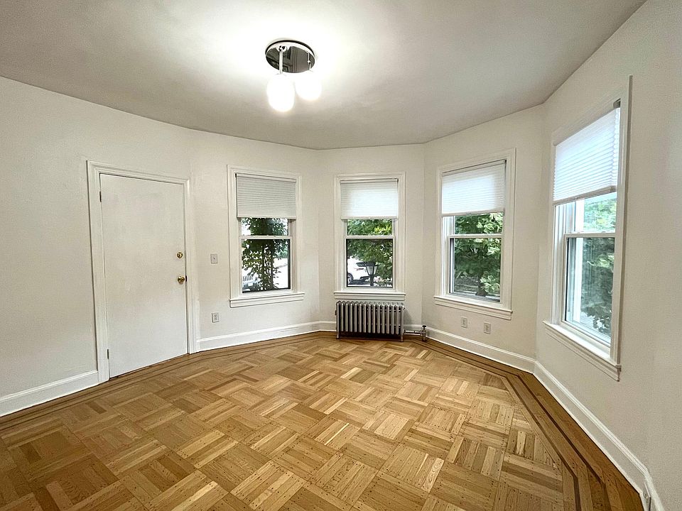 1st image of 43 Nisbet St #1