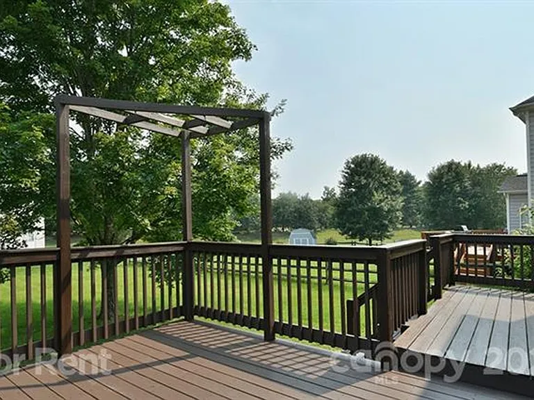 10402 Friarsgate Rd — Photo 16