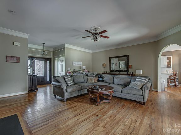 4th image of 1602 Stone Pine Dr