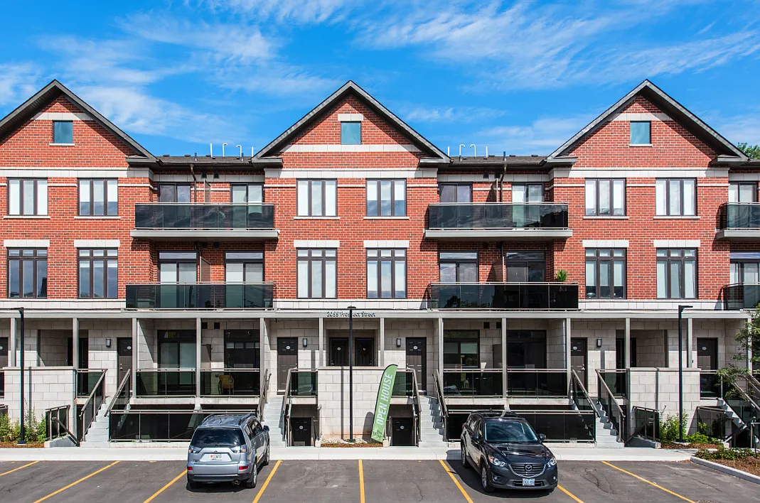Park Village Townhomes — Photo 2