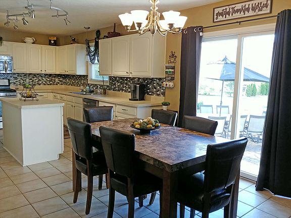 5th image of 1697 Boxwood Dr