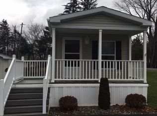 2 Pine Cir, Sauquoit, NY 13456