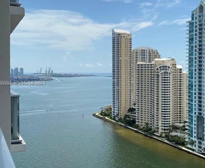 300 S Biscayne Blvd #T-2302 — Photo 5