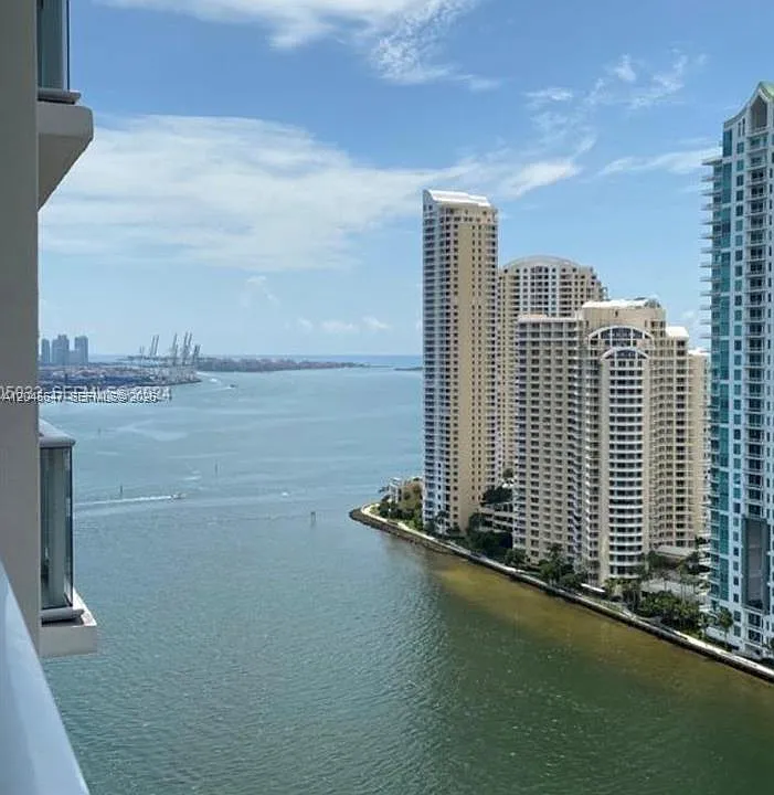 300 S Biscayne Blvd