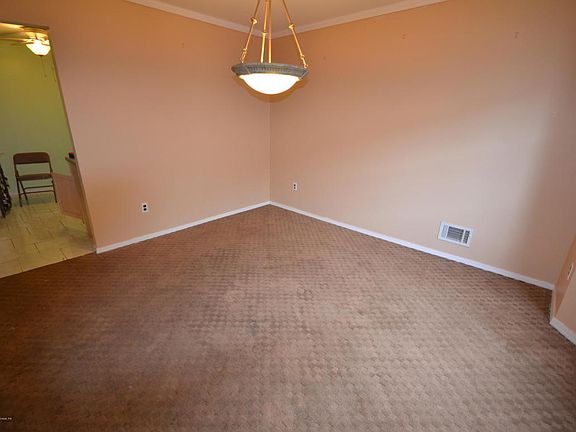 4th image of 7A Shirra Ave #242