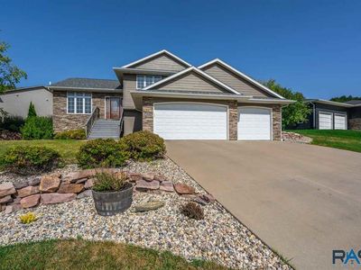 1318 N Vail Dr, Sioux Falls, SD, 57110