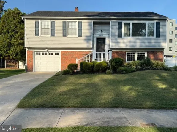 6805 Mitchell St, Philadelphia, PA 19128