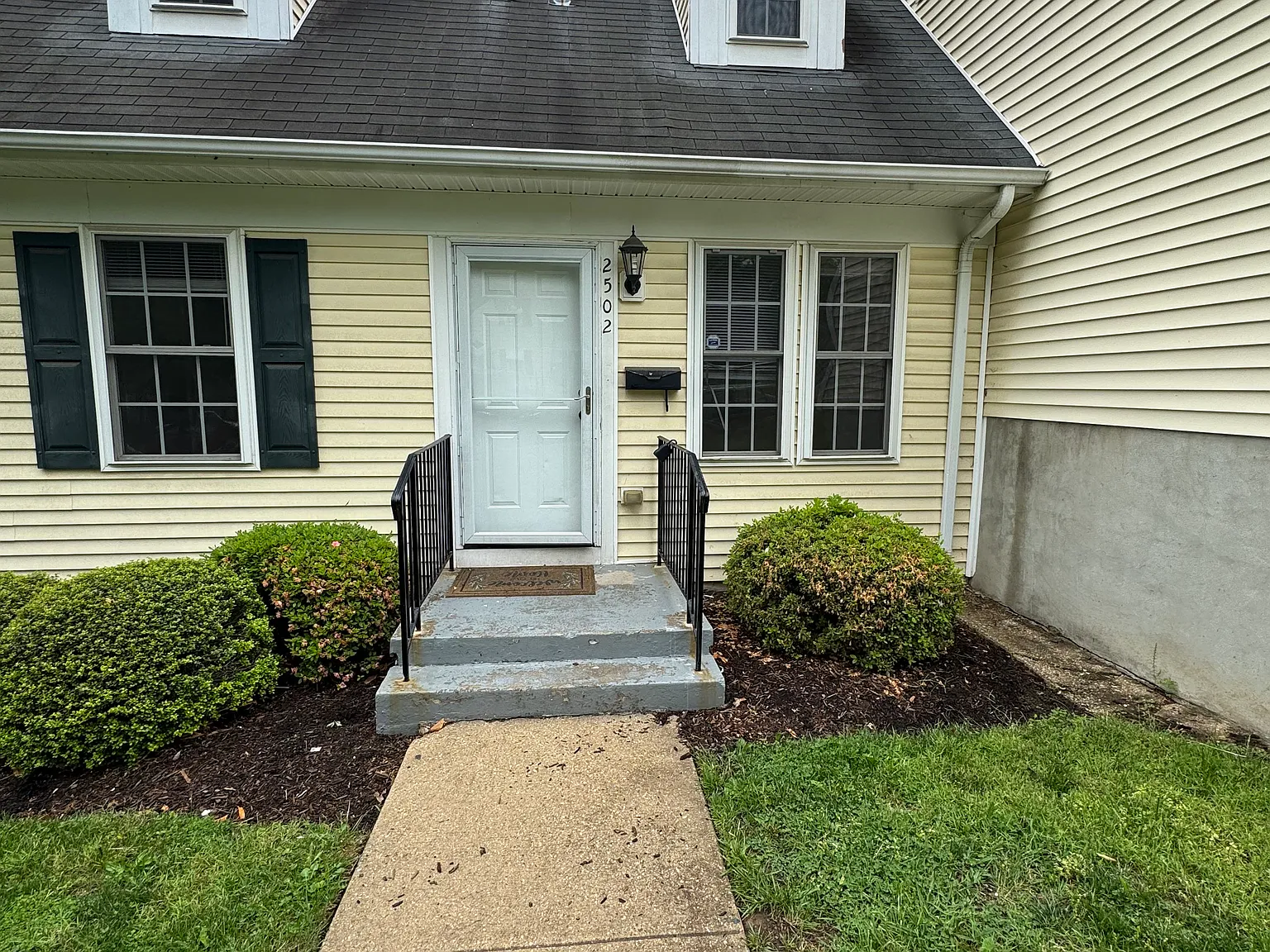 2 bed, 1000 sqft, $2,000 — Photo 1