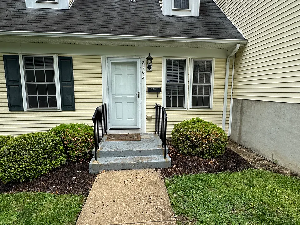 2502 Kent Village Dr