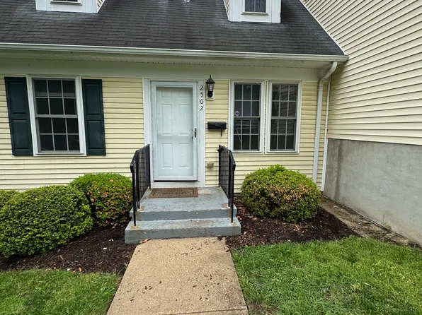 2502 Kent Village Dr, Hyattsville, MD 20785