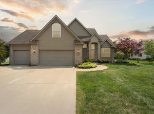 5223 Cottage Ct, Fenton, MI 48430