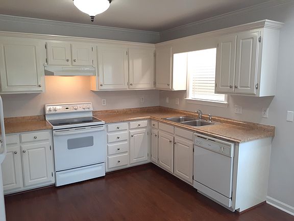 5th image of 1809 Thomas Ct