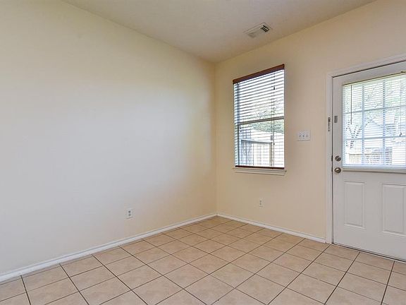 5th image of 17170 Oakwood Chase Dr