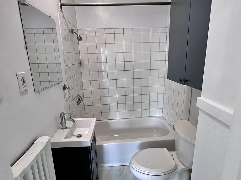 1495 Gladstone Ave — Photo 7