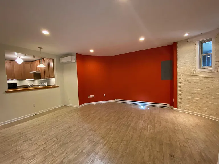 1305 Fairmont St NW #B — Photo 11