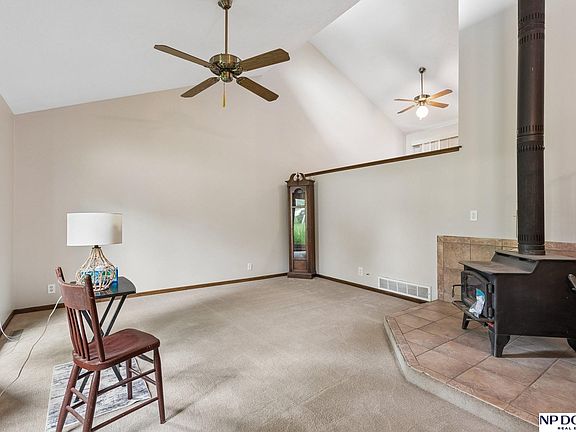 5th image of 1909 N Ridge Dr