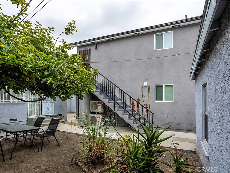 3121 Obama Blvd — Photo 3