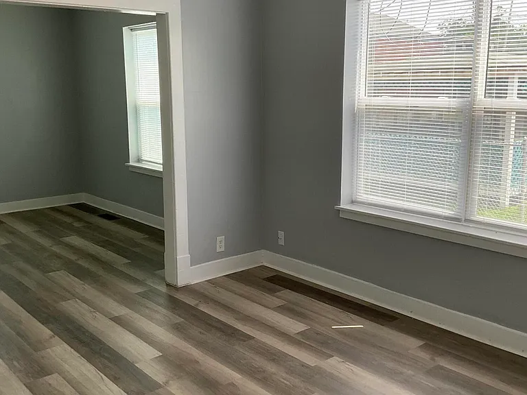956 S Floyd St #1 — Photo 6