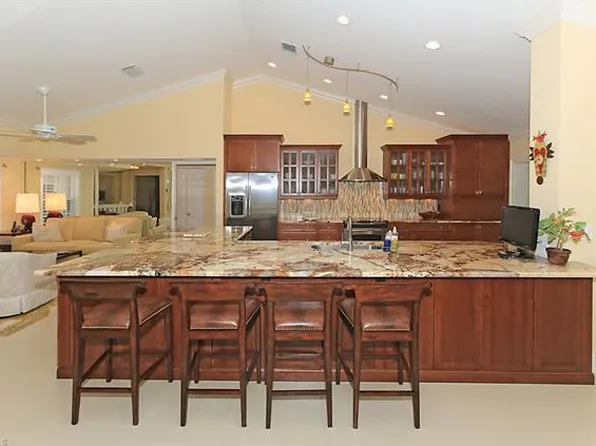6820 San Marino Dr APT 604, Naples, FL 34108