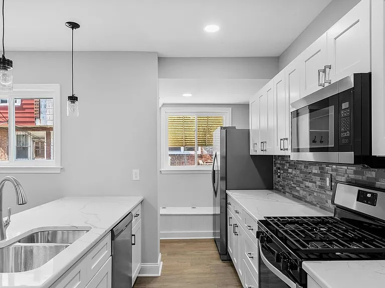 1536 S Corlies St — Photo 13