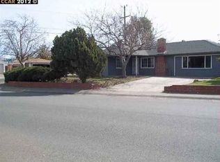 825 W 17th St, Pittsburg, CA 94565