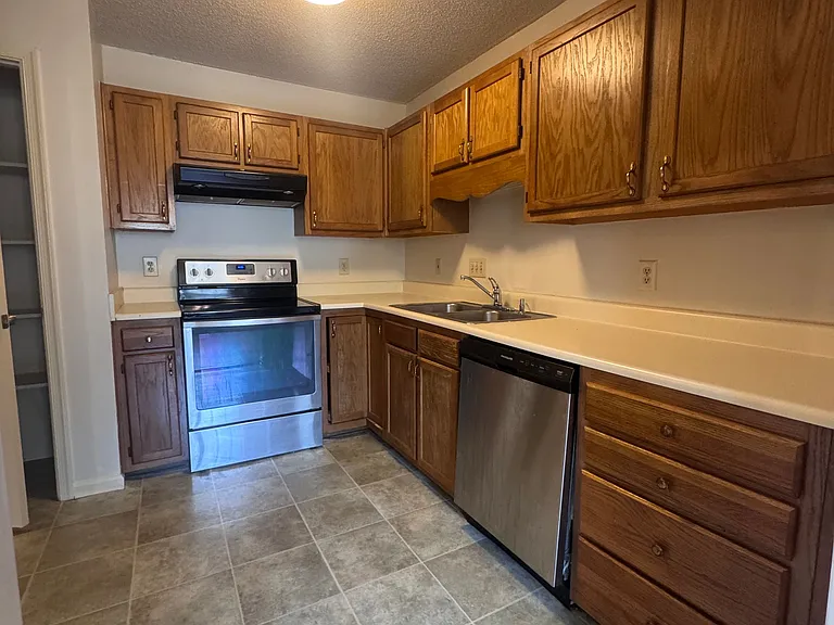 15C Meadowood Glen Way — Photo 8