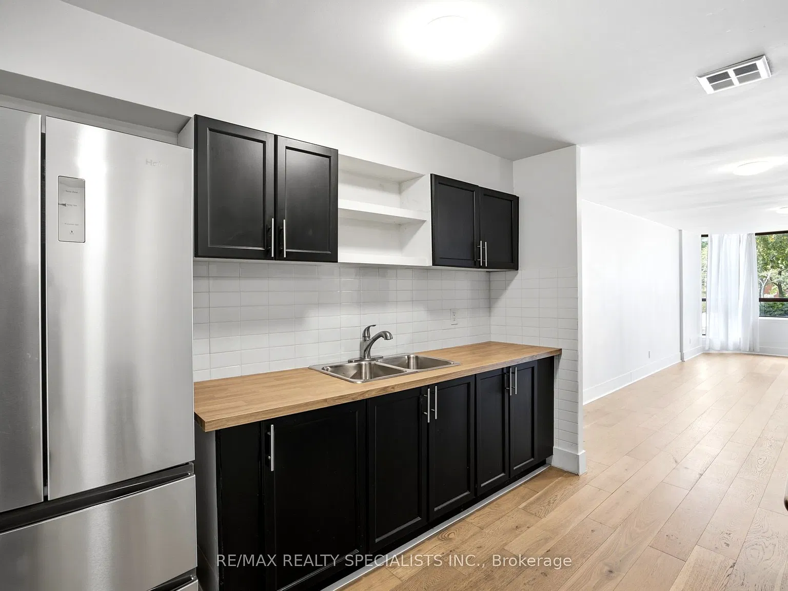 2 bed, $2,400 — Photo 4