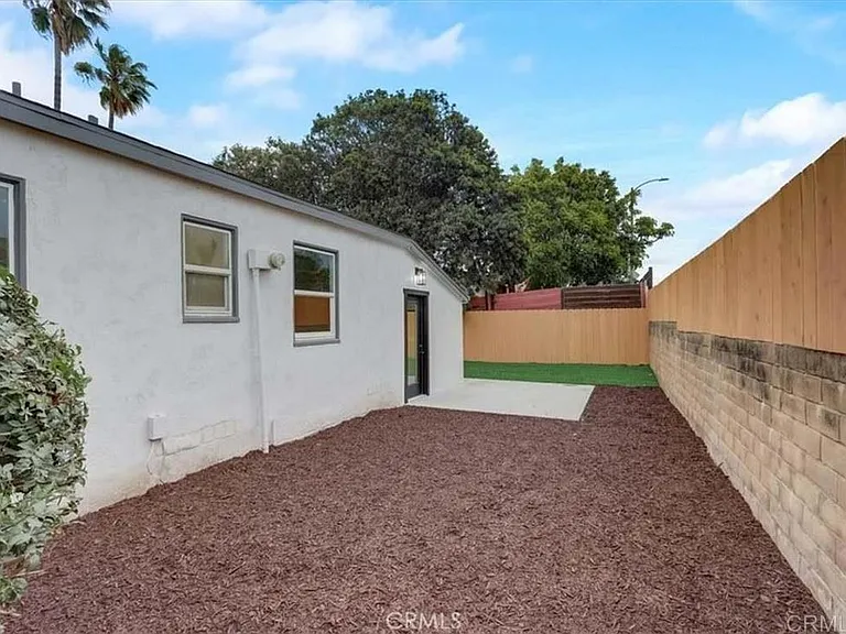 2705 Dennis Ln — Photo 12