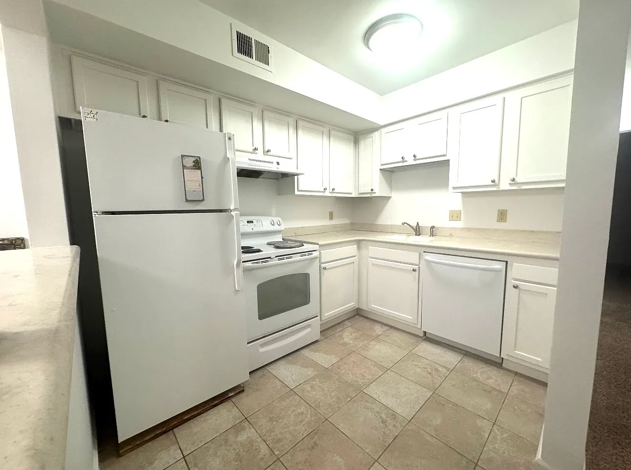 2 bed, 852 sqft, $1,750 — Photo 3