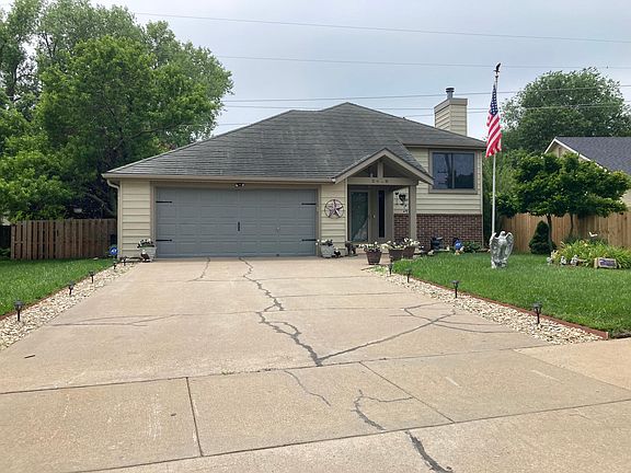 2nd image of 2609 Kirkwood Dr