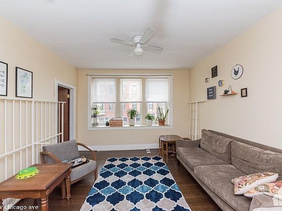 5th image of 1461 W Chicago Ave #225