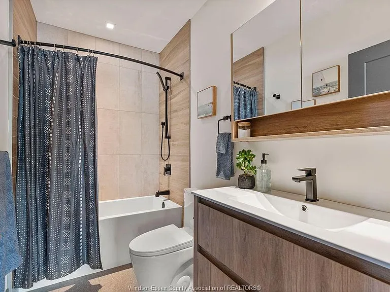 1530 Lauzon Rd #109 — Photo 38