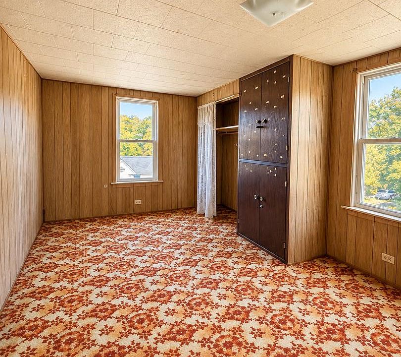 10th image of 1280 Banion Rd